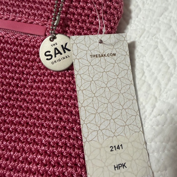 NWT The Sak Cherry Shoulder Bag - Picture 3 of 3